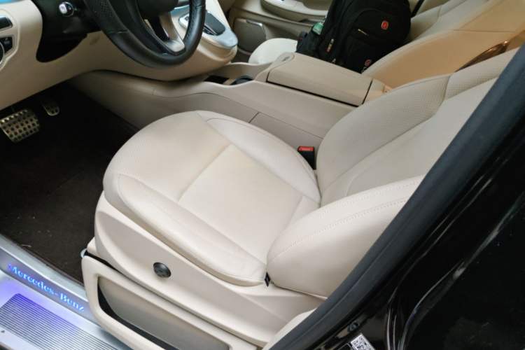 Used Mercedes-Benz V-Class 2021 V 260 L Long-wheelbase Luxury Edition Left Front Seat