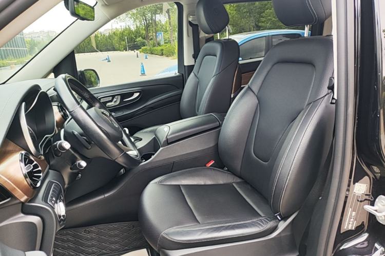 Used Mercedes-Benz V-Class 2021 V 260 L Long-wheelbase Luxury Edition Left Front Seat