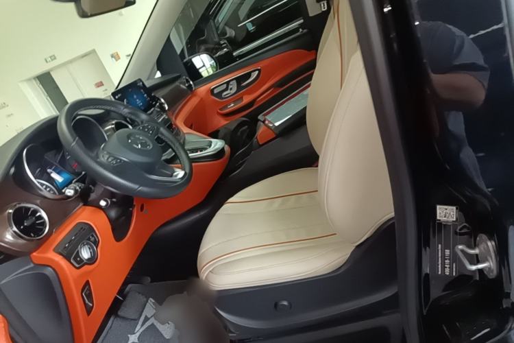 Used Mercedes-Benz V-Class 2021 V 260 Avantgarde Edition Left Front Seat