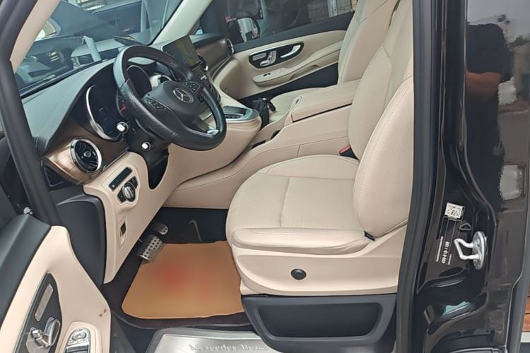 Used Mercedes-Benz V-Class 2021 V 260 Prestige Edition Left Front Seat