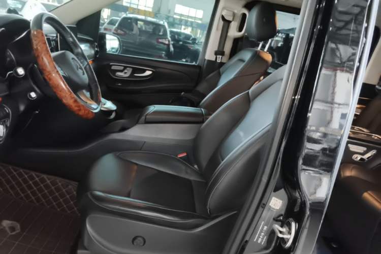 Used Mercedes-Benz V-Class 2021 V 260 Prestige Edition Left Front Seat