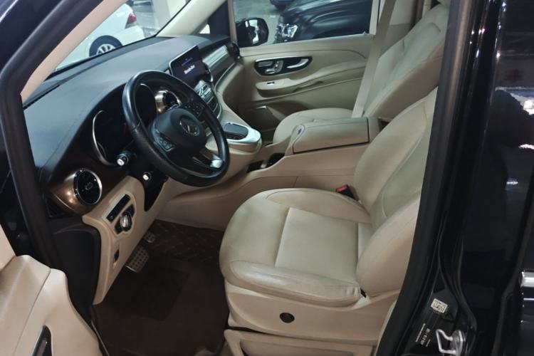 Used Mercedes-Benz V-Class 2021 V 260 Prestige Edition Left Front Seat