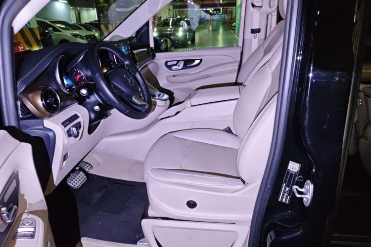Used Mercedes-Benz V-Class 2021 V 260 L Long-wheelbase Luxury Edition Left Front Seat
