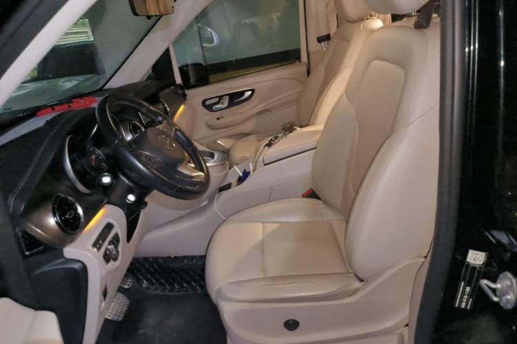 Used Mercedes-Benz V-Class 2021 V 260 L Long Wheelbase Prestige Edition Left Front Seat