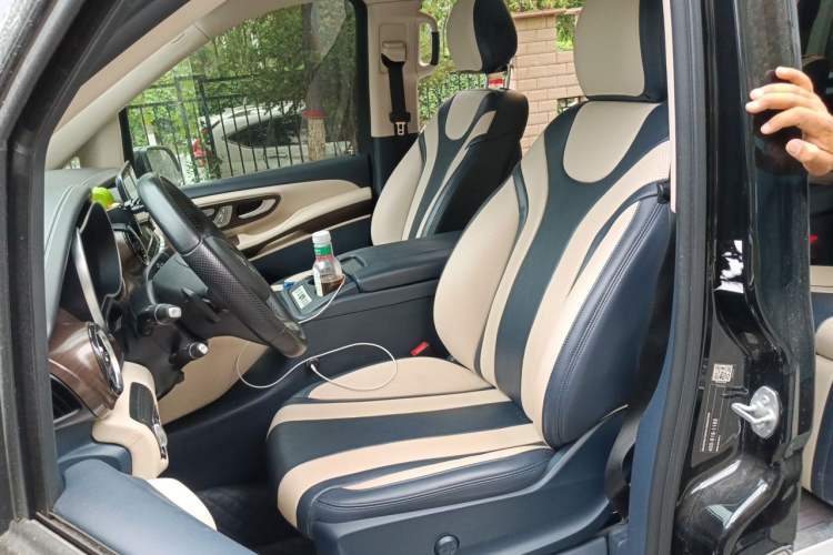 Used Mercedes-Benz V-Class 2021 V 260 Avantgarde Edition Left Front Seat