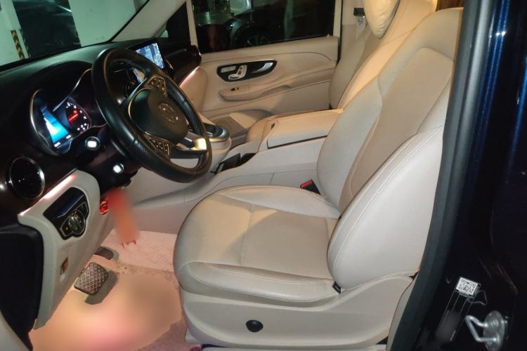 Used Mercedes-Benz V-Class 2021 V 260 Avantgarde Edition Left Front Seat