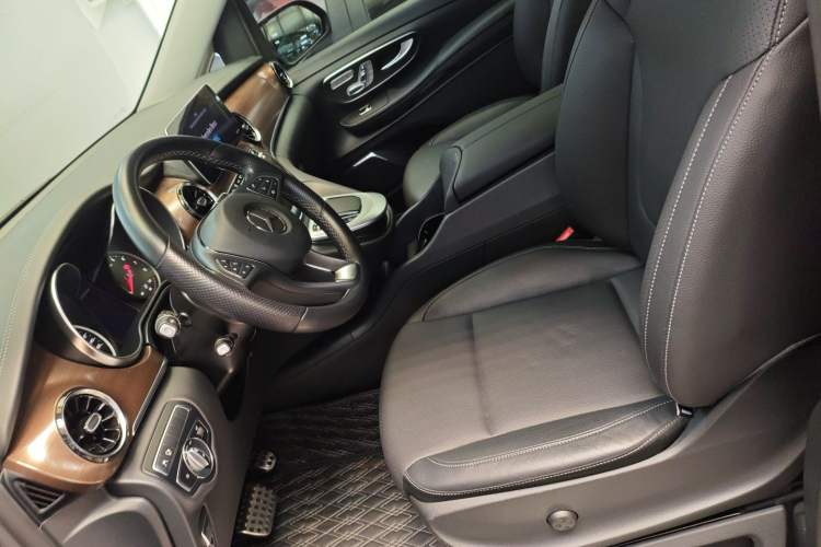 Used Mercedes-Benz V-Class 2021 V 260 L Long-wheelbase Luxury Edition Left Front Seat