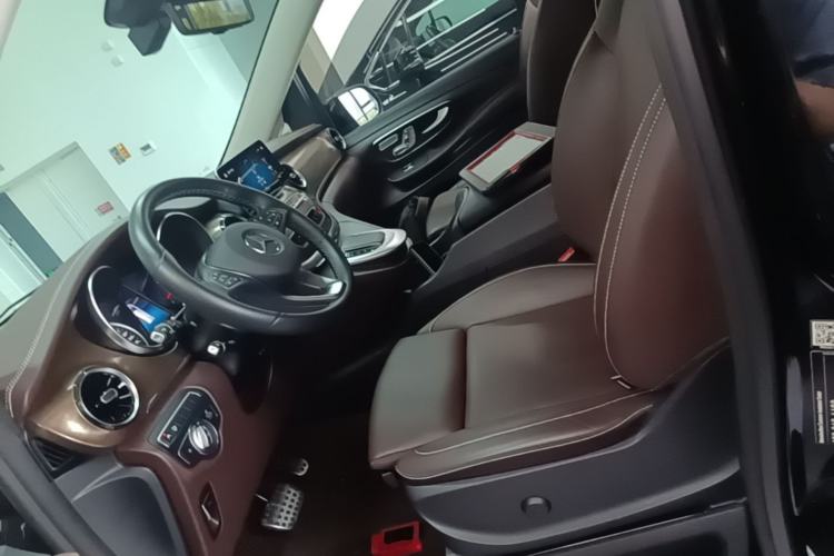 Used Mercedes-Benz V-Class 2021 V 260 L Long-wheelbase Luxury Edition Left Front Seat