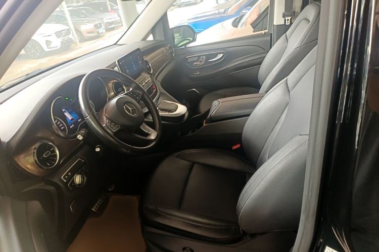 Used Mercedes-Benz V-Class 2021 V 260 L Long Wheelbase Prestige Edition Left Front Seat