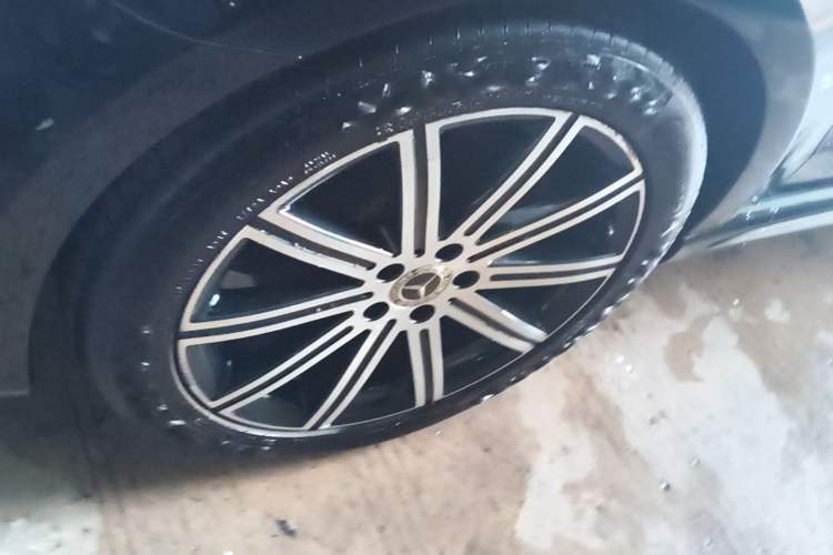 Used Mercedes-Benz V-Class 2021 V 260 L Long-wheelbase Luxury Edition Left Front Wheel Hub