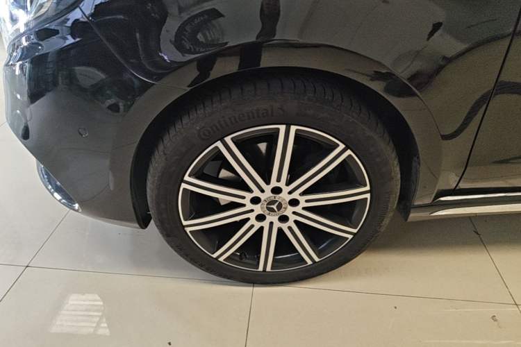 Used Mercedes-Benz V-Class 2021 V 260 L Long-wheelbase Luxury Edition Left Front Wheel Hub