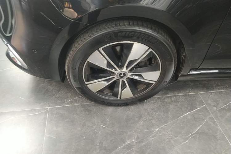 Used Mercedes-Benz V-Class 2021 V 260 L Long Wheelbase Prestige Edition Left Front Wheel Hub
