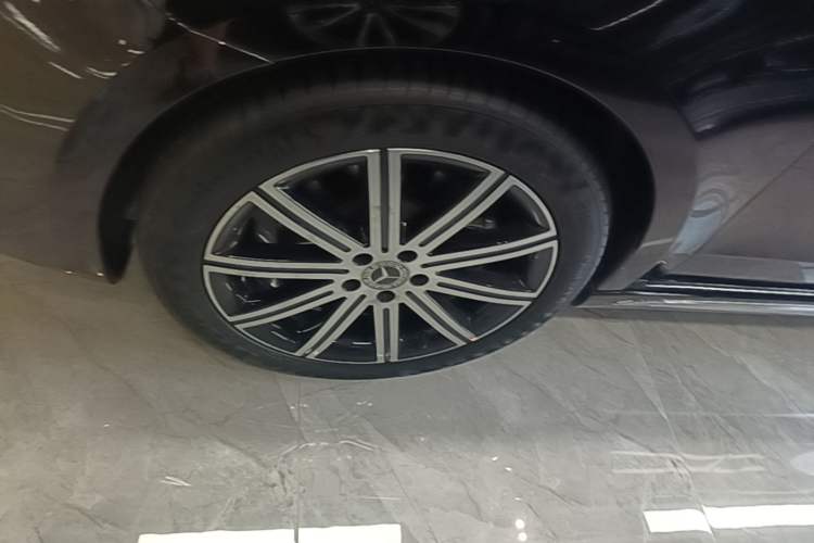 Used Mercedes-Benz V-Class 2021 V 260 L Long-wheelbase Luxury Edition Left Front Wheel Hub