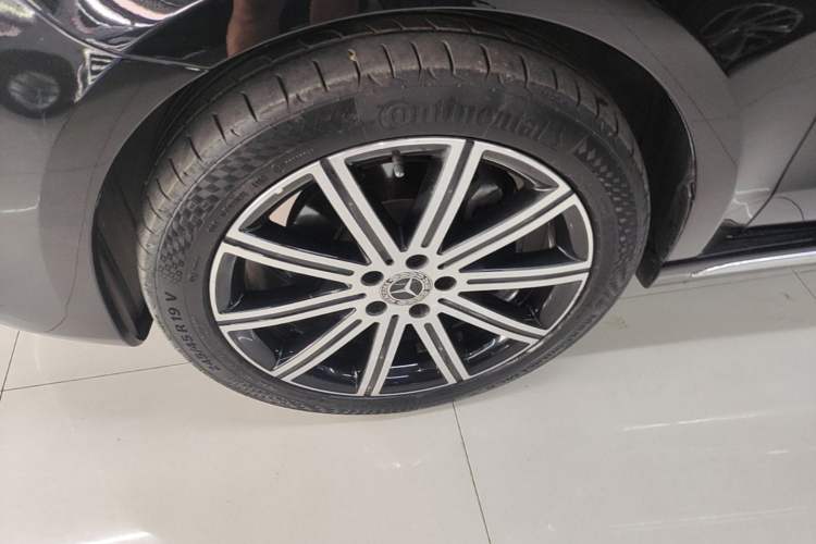 Used Mercedes-Benz V-Class 2021 V 260 L Long-wheelbase Luxury Edition Left Front Wheel Hub