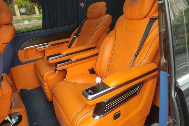 Used Mercedes-Benz V-Class 2021 V 260 Avantgarde Edition Left Rear Seat