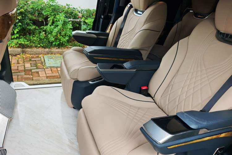 Used Mercedes-Benz V-Class  Left Rear Seat