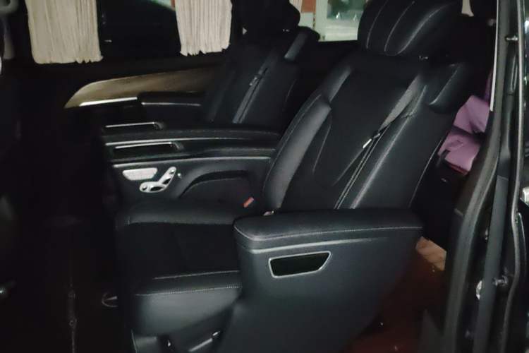 Used Mercedes-Benz V-Class 2021 V 260 Prestige Edition Left Rear Seat