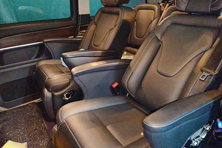Used Mercedes-Benz V-Class 2021 V 260 Avantgarde Edition Left Rear Seat