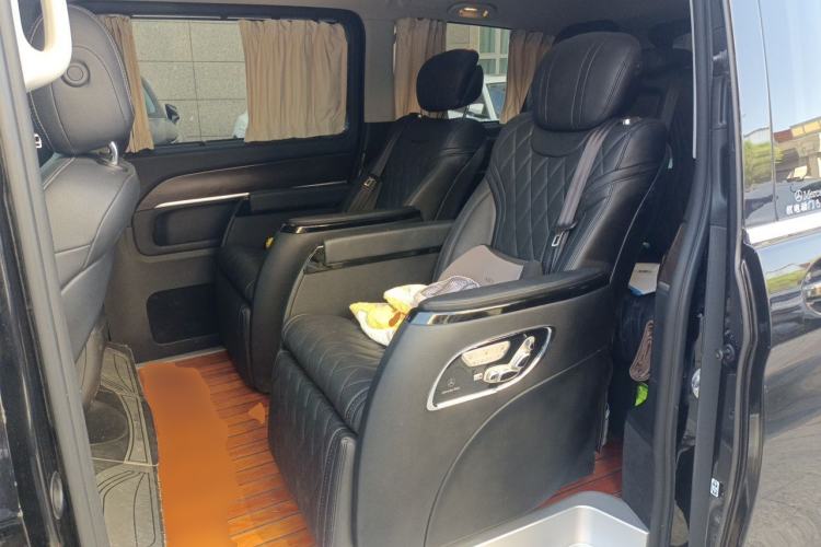 Used Mercedes-Benz V-Class 2021 V 260 Avantgarde Edition Left Rear Seat