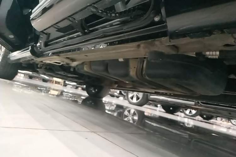 Used Mercedes-Benz V-Class 2021 V 260 L Long-wheelbase Luxury Edition Left Side Sill