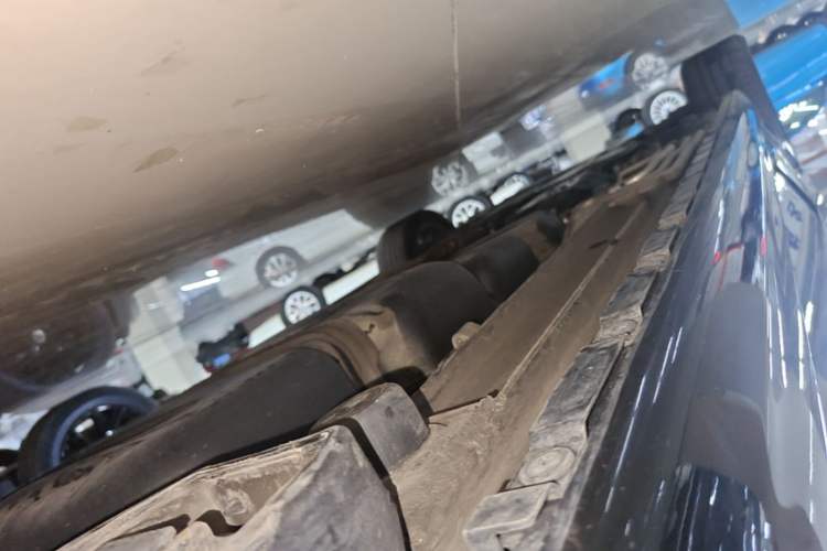 Used Mercedes-Benz V-Class 2021 V 260 Prestige Edition Left Side Sill