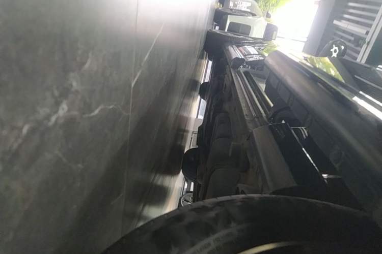 Used Mercedes-Benz V-Class 2021 V 260 L Long Wheelbase Prestige Edition Left Side Sill