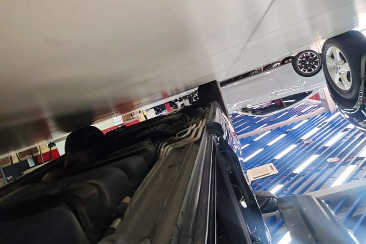 Used Mercedes-Benz V-Class 2021 V 260 Prestige Edition Left Side Sill