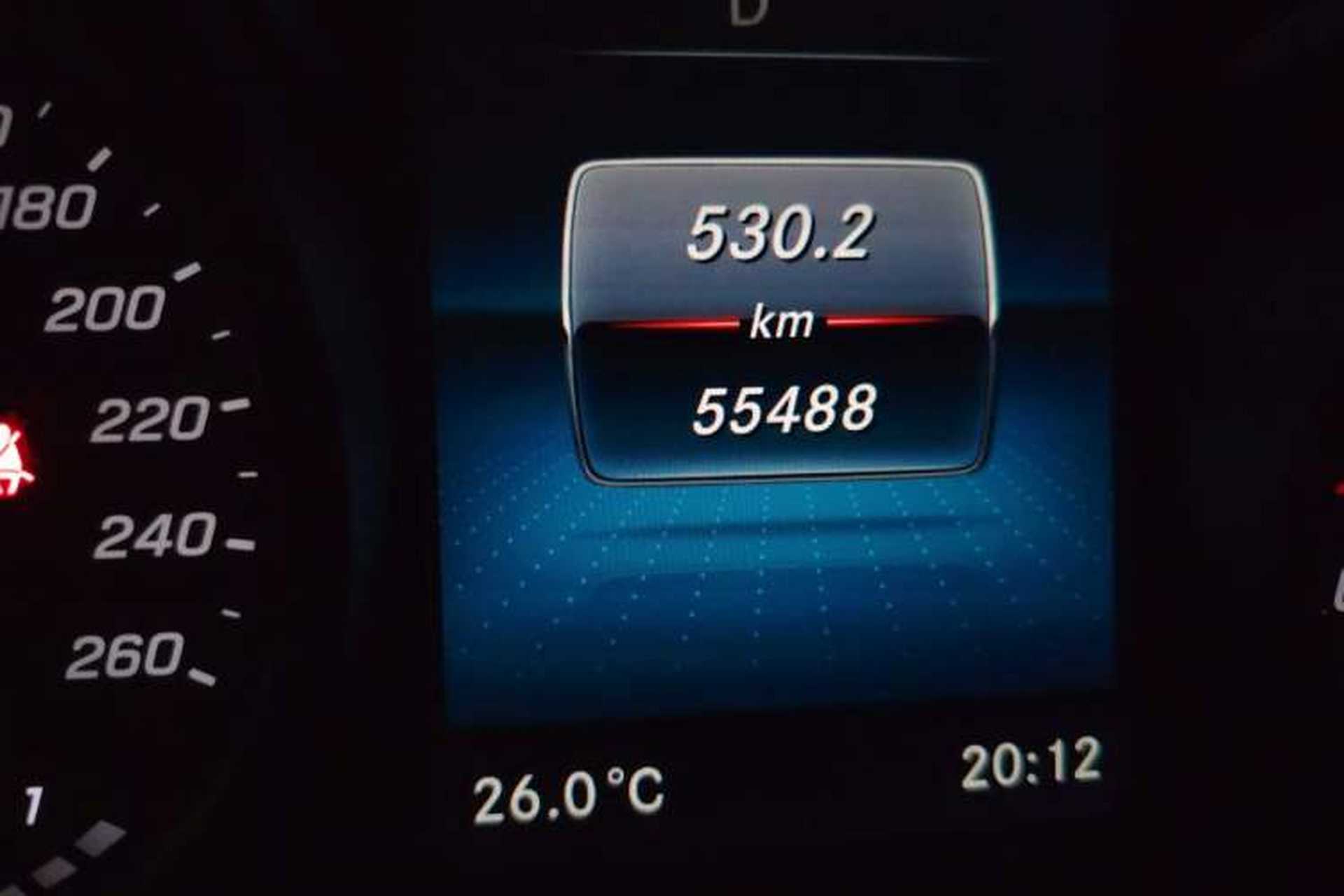 Used Mercedes-Benz V-Class 2021 V 260 L Long-wheelbase Luxury Edition Odometer Close Up