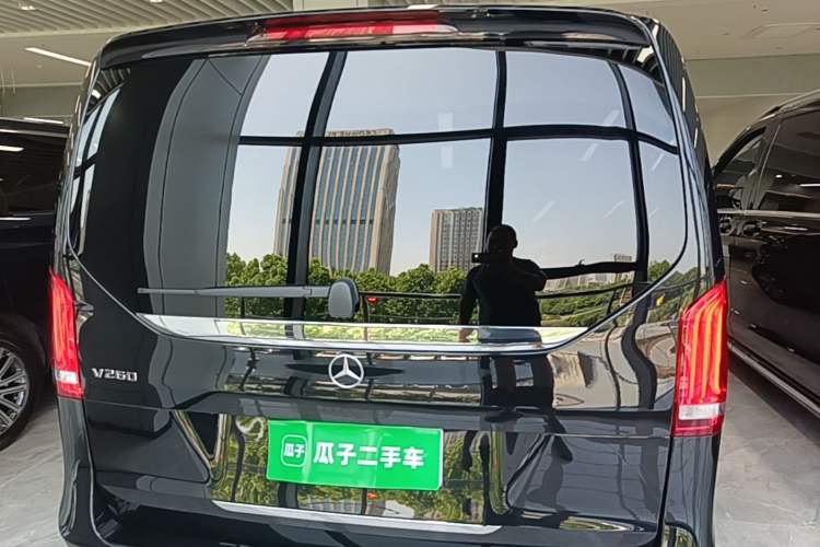 Used Mercedes-Benz V-Class 2021 V 260 Avantgarde Edition Rear