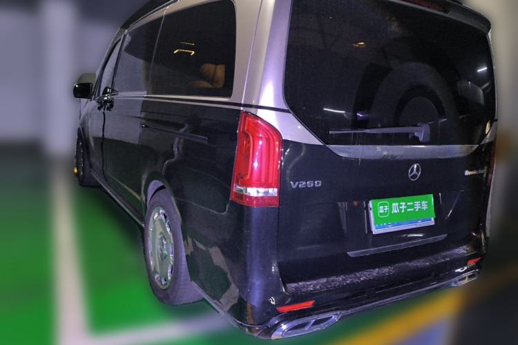Used Mercedes-Benz V-Class 2021 V 260 Avantgarde Edition Rear Left 45 Deg