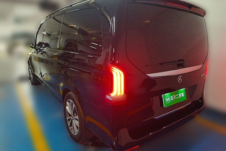 Used Mercedes-Benz V-Class 2021 V 260 Avantgarde Edition Rear Left 45 Deg