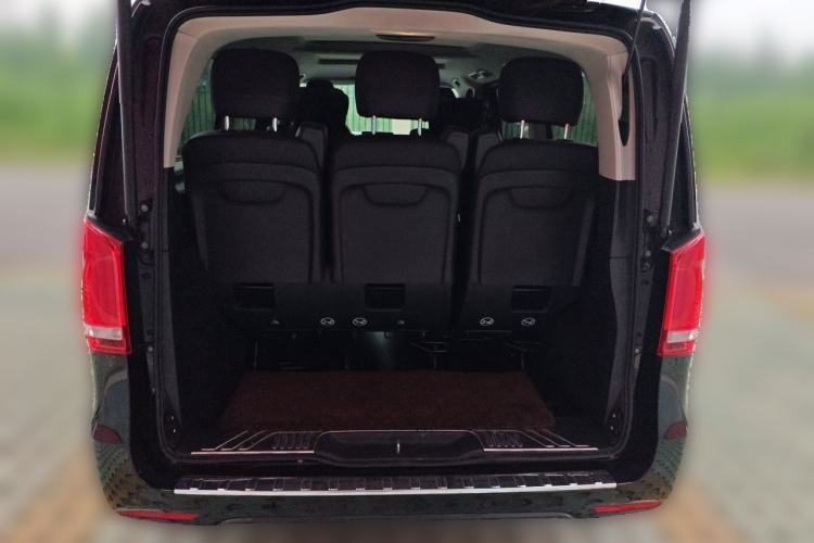 Used Mercedes-Benz V-Class 2021 V 260 L Long-wheelbase Luxury Edition Rear Left 45 Deg