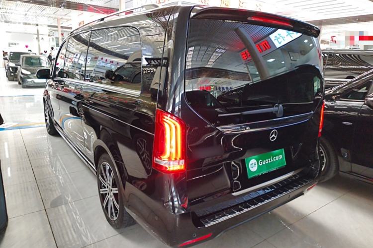 Used Mercedes-Benz V-Class 2021 V 260 L Long-wheelbase Luxury Edition Rear Left 45 Deg
