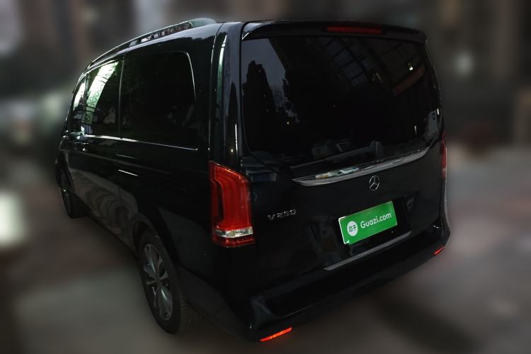 Used Mercedes-Benz V-Class 2021 V 260 Avantgarde Edition Rear Left 45 Deg