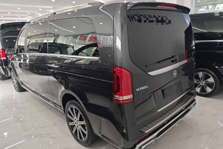 Used Mercedes-Benz V-Class 2021 V 260 L Long-wheelbase Luxury Edition Rear Left 45 Deg
