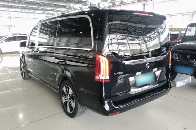 Used Mercedes-Benz V-Class 2021 V 260 Prestige Edition Rear Left 45 Deg