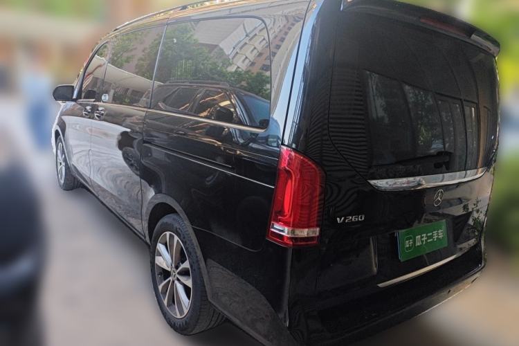 Used Mercedes-Benz V-Class 2021 V 260 Avantgarde Edition Rear Left 45 Deg