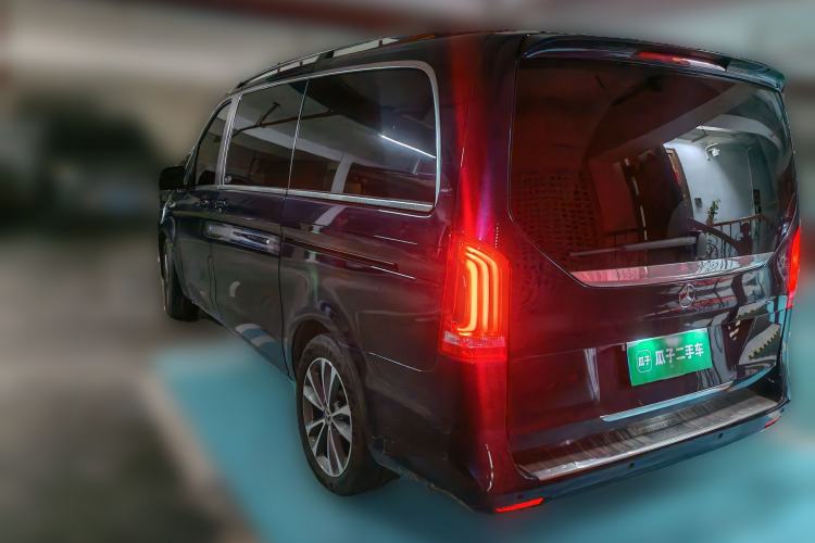 Used Mercedes-Benz V-Class 2021 V 260 Avantgarde Edition Rear Left 45 Deg