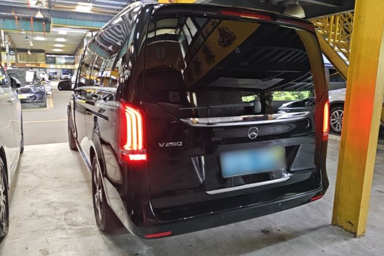 Used Mercedes-Benz V-Class 2021 V 260 Prestige Edition Rear Left 45 Deg
