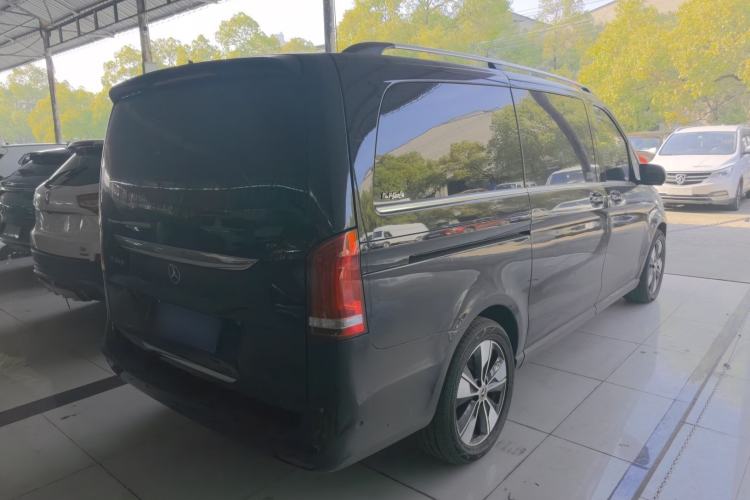 Used Mercedes-Benz V-Class 2021 V 260 Avantgarde Edition Rear Right 45 Deg