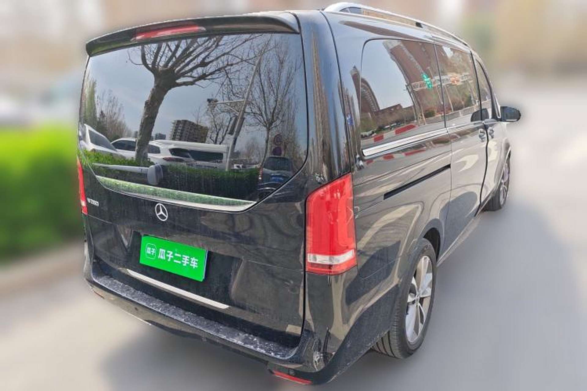 Used Mercedes-Benz V-Class 2021 V 260 Avantgarde Edition Rear Right 45 Deg