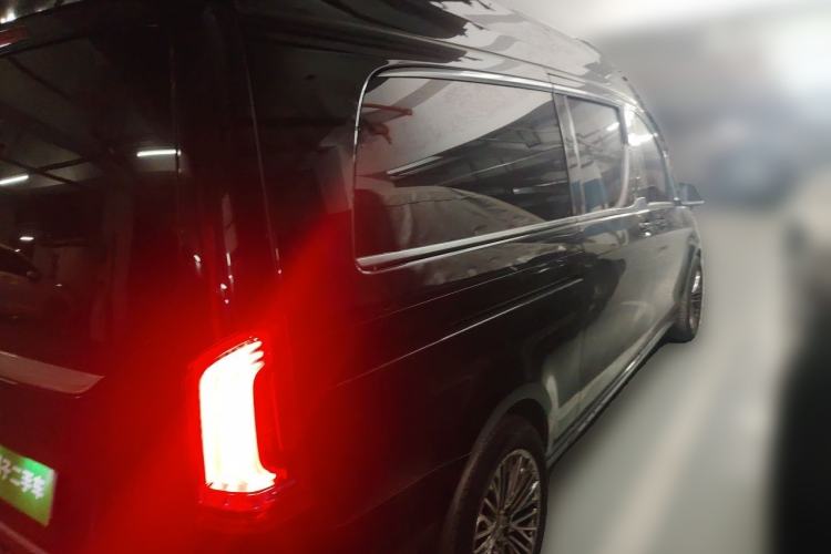 Used Mercedes-Benz V-Class 2021 V 260 L Long Wheelbase Prestige Edition Rear Right 45 Deg