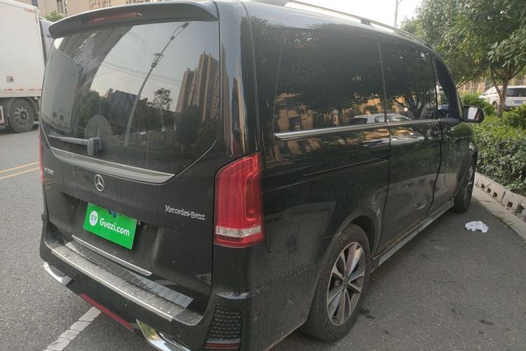 Used Mercedes-Benz V-Class 2021 V 260 Avantgarde Edition Rear Right 45 Deg