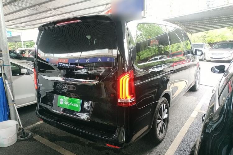 Used Mercedes-Benz V-Class 2021 V 260 Avantgarde Edition Rear Right 45 Deg