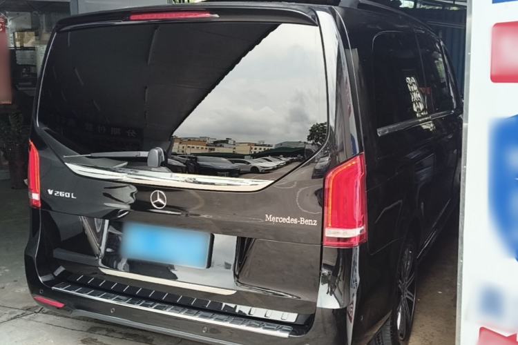 Used Mercedes-Benz V-Class 2021 V 260 L Long-wheelbase Luxury Edition Rear Right 45 Deg
