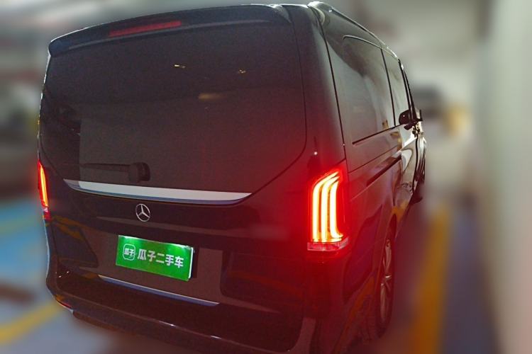 Used Mercedes-Benz V-Class 2021 V 260 Avantgarde Edition Rear Right 45 Deg