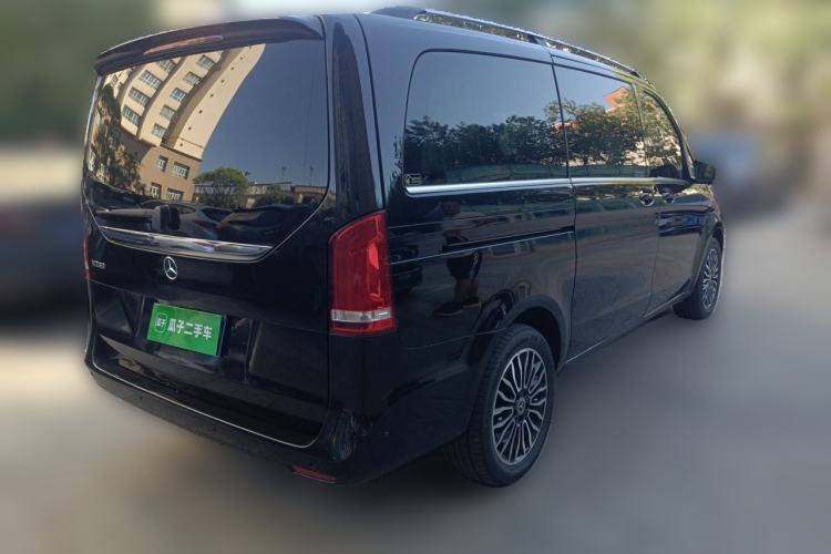 Used Mercedes-Benz V-Class 2021 V 260 Avantgarde Edition Rear Right 45 Deg