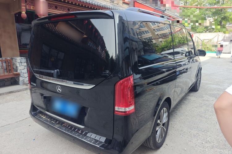 Used Mercedes-Benz V-Class 2021 V 260 Avantgarde Edition Rear Right 45 Deg