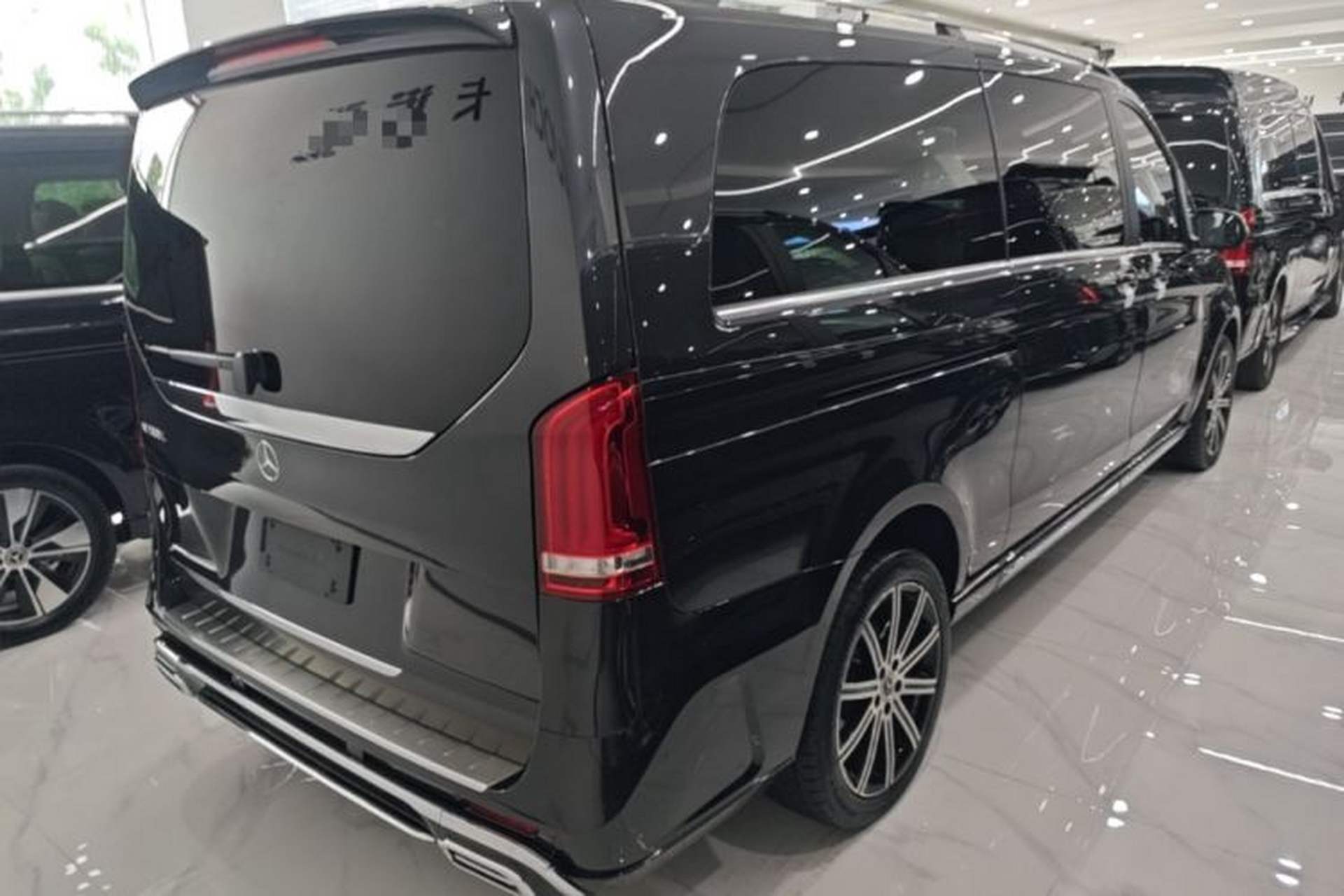 Used Mercedes-Benz V-Class 2021 V 260 L Long-wheelbase Luxury Edition Rear Right 45 Deg