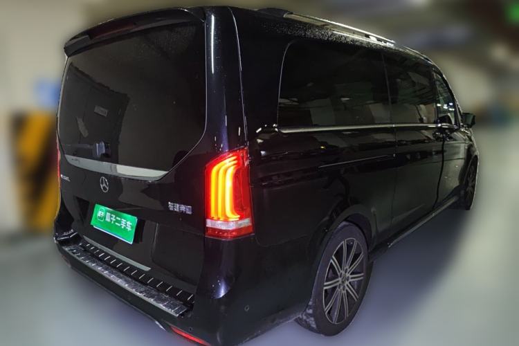 Used Mercedes-Benz V-Class 2021 V 260 L Long-wheelbase Luxury Edition Rear Right 45 Deg